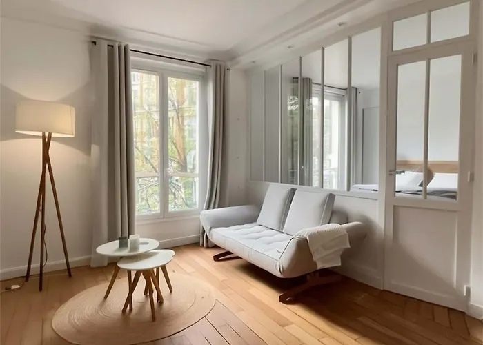 Bel Appartement Lumineux Sur La Butte Montmartre